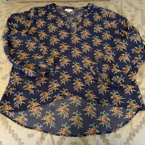 Navy floral top with lined bodice & sheer sleeves EUC - Picture 8 of 11